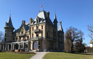 Schloss Schadau Thun.jpg